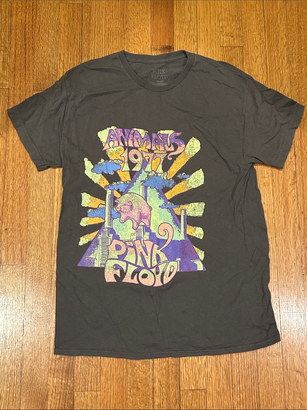 Pink Floyd Gray Short-Sleeve 'Animals 1977' Graphic Tee with Multi-Color Print